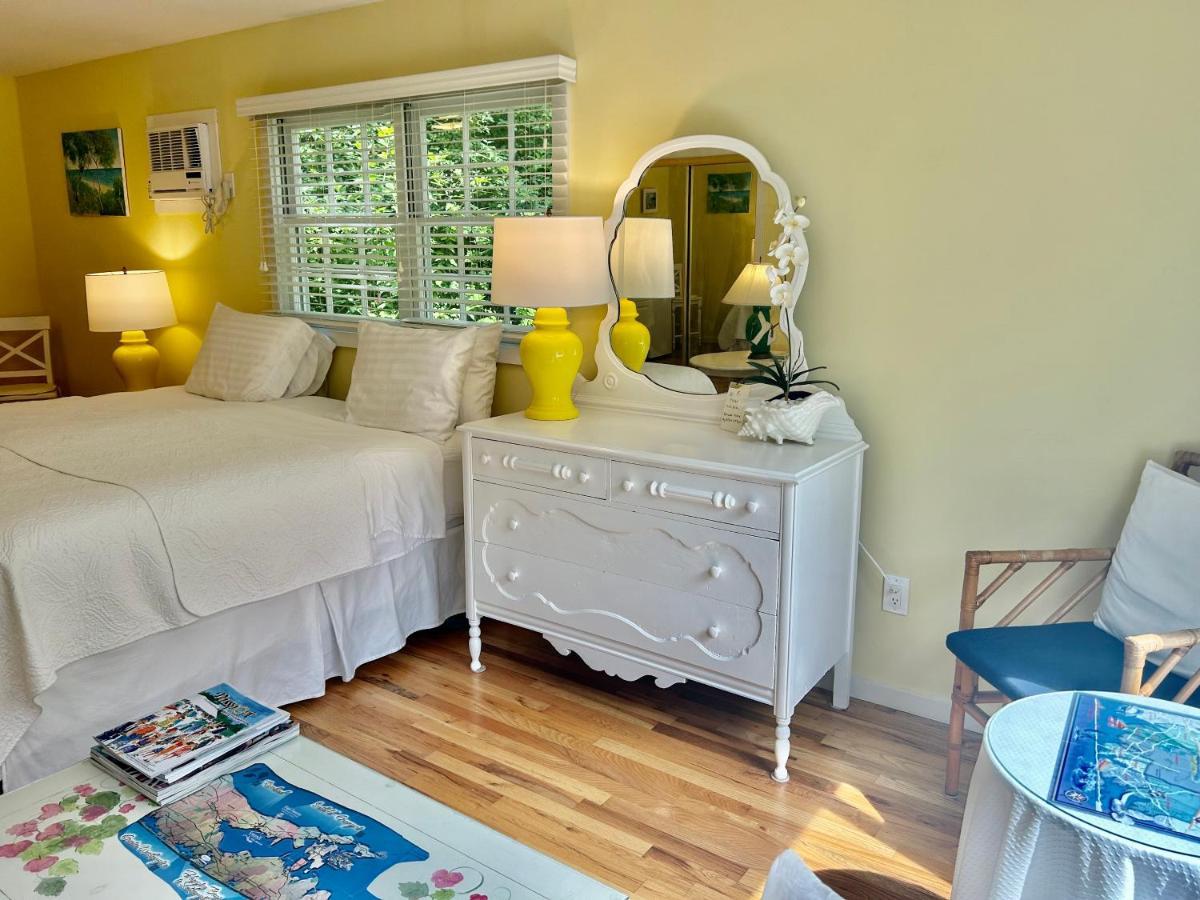 Hamptons Private Guest Cottage Remsenburg Exterior photo